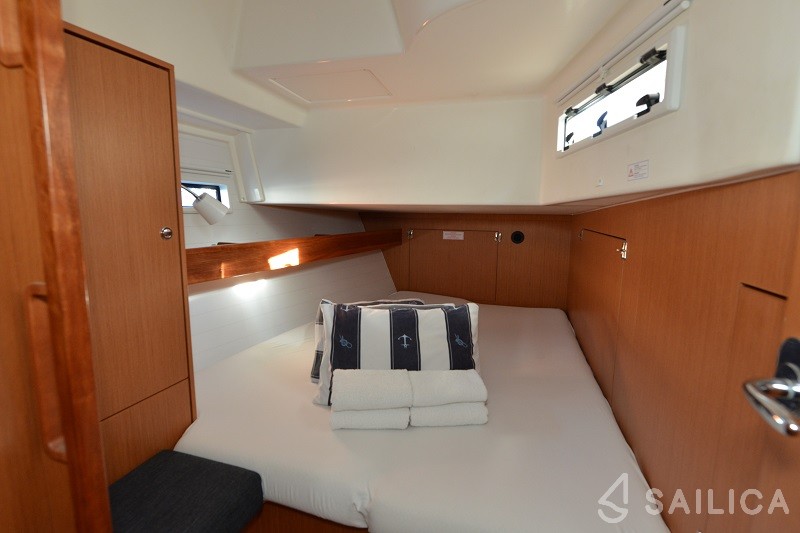 Bavaria Cruiser 45 - Yacht Charter Sailica