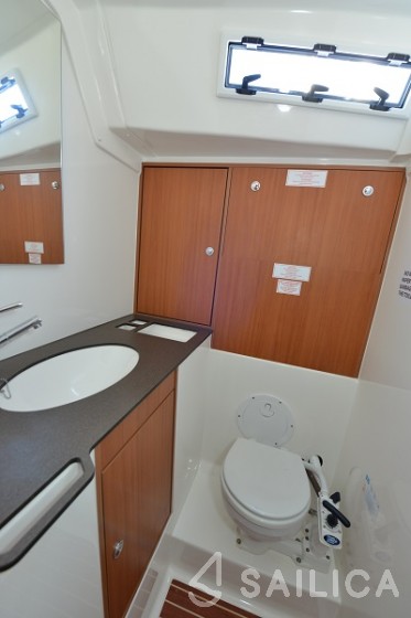 Bavaria Cruiser 45 - Yacht Charter Sailica