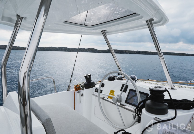 Bali 4.4 - Yacht Charter Sailica