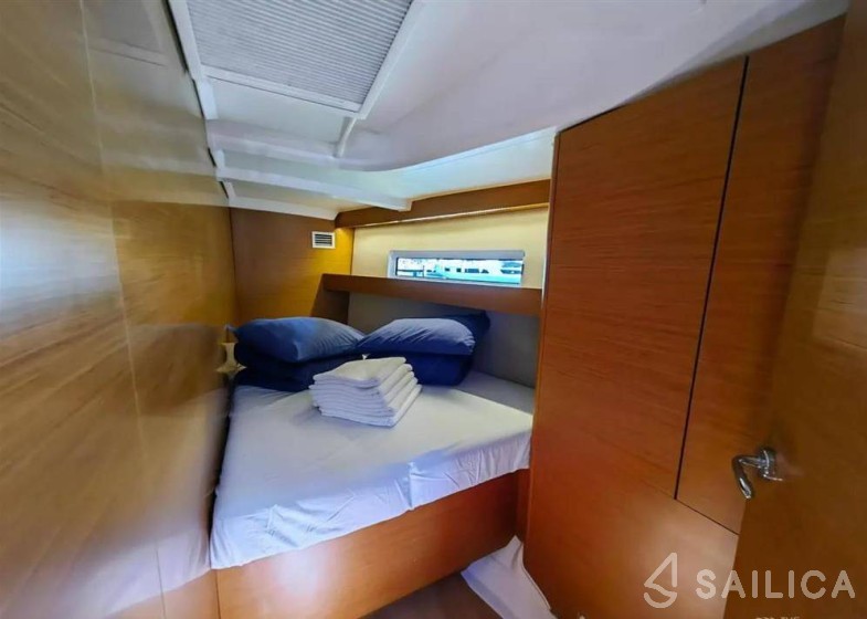 Sun Odyssey 440 - Yacht Charter Sailica