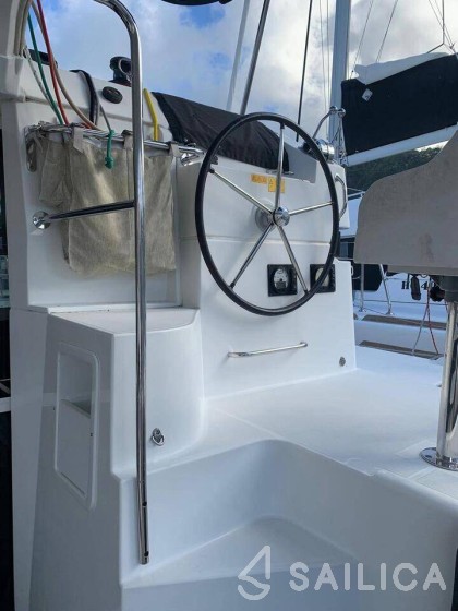 Lagoon 40 - Yacht Charter Sailica