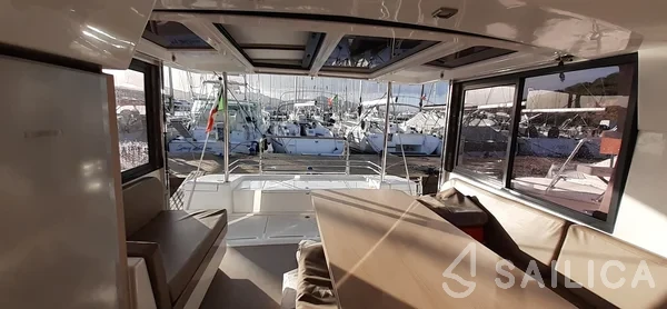 Bali 4.1 - Yacht Charter Sailica