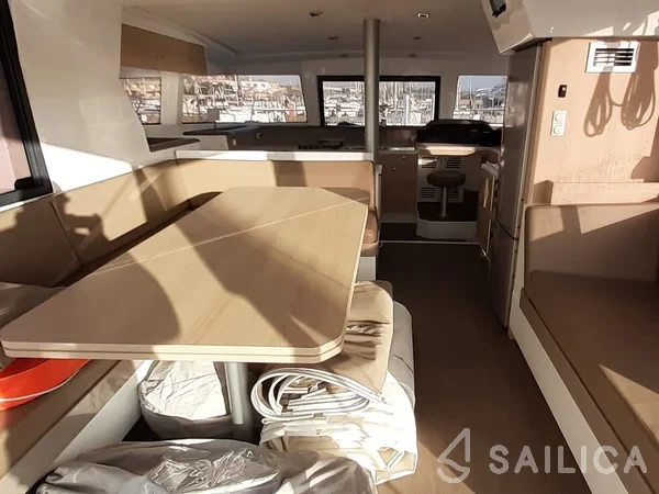 Bali 4.1 - Yacht Charter Sailica