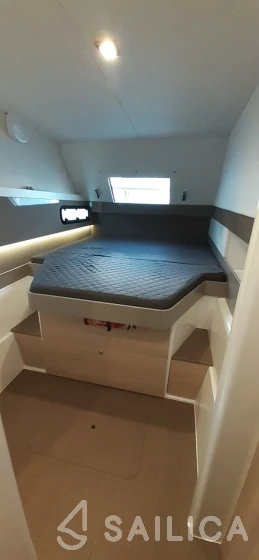 Bali 4.1 - Yacht Charter Sailica