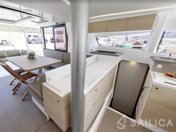 Bali 4.1 - Yacht Charter Sailica