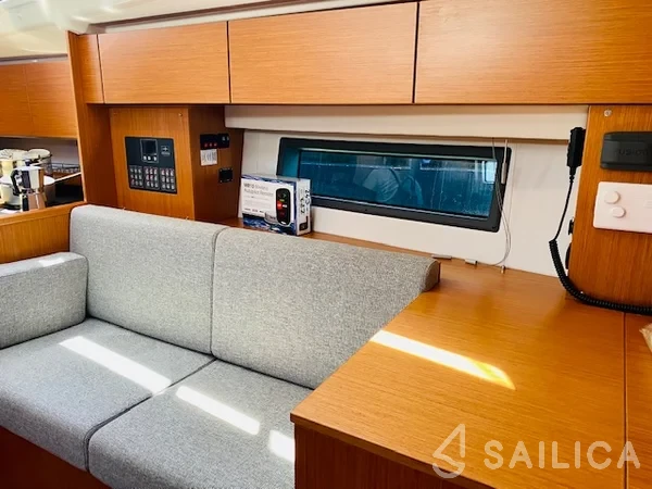 Bavaria C42 - Yacht Charter Sailica