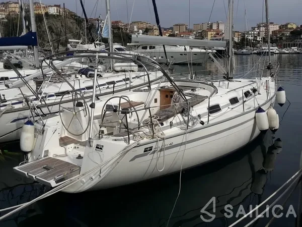Bavaria 40 Cruiser - Yacht Charter Sailica