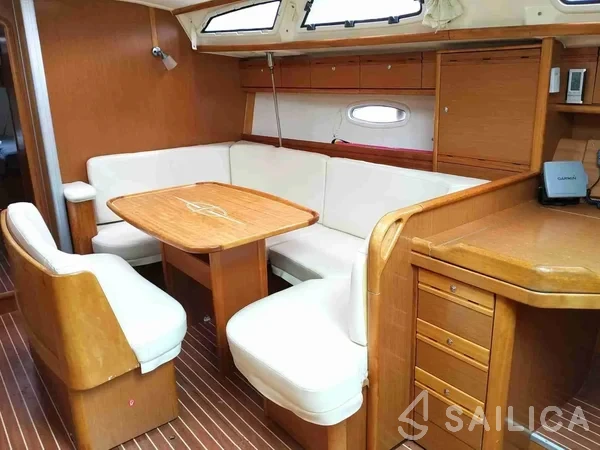 Bavaria 40 Cruiser - Yacht Charter Sailica