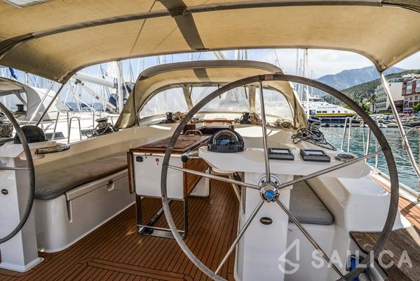 Bavaria 45 Cruiser - Yacht Charter Sailica