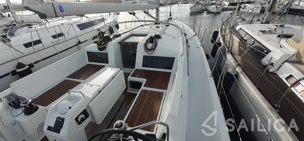 Sun Odyssey 440 - Yacht Charter Sailica
