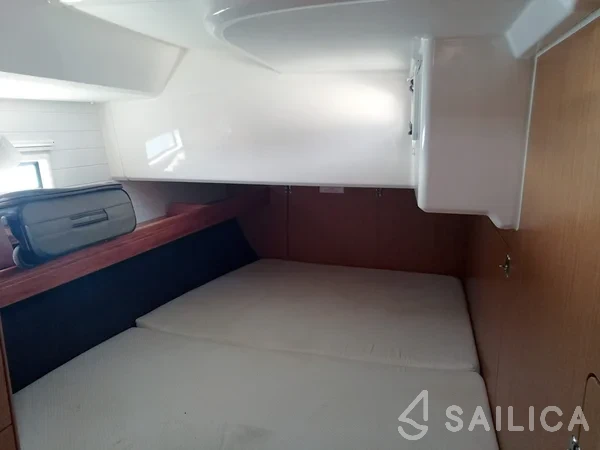 Bavaria 46 Cruiser - Yacht Charter Sailica