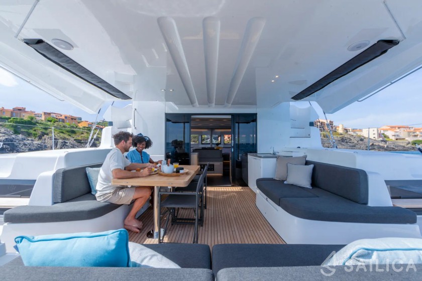 Lagoon 51 - Yacht Charter Sailica