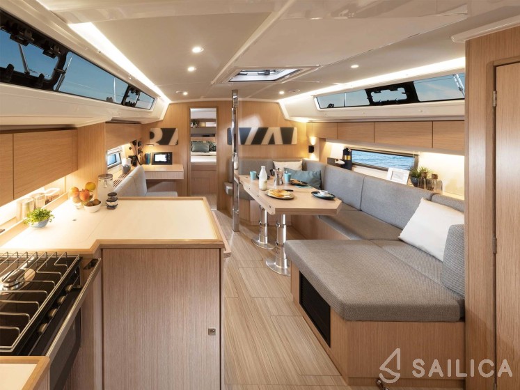 Bavaria C42 - Yacht Charter Sailica