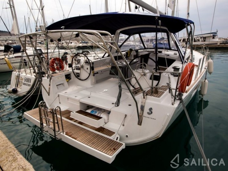 Oceanis 48 - Yacht Charter Sailica