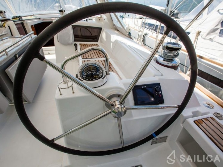 Oceanis 48 - Yacht Charter Sailica