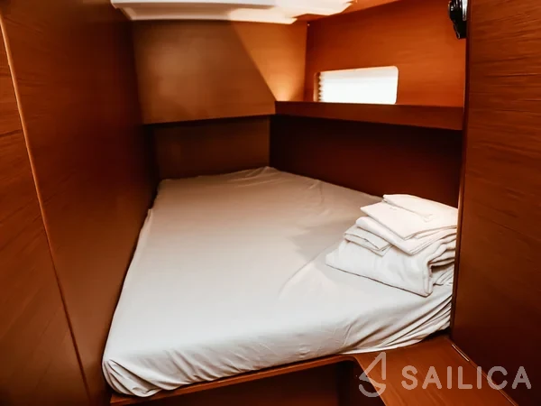 Sun Loft 47 - Yacht Charter Sailica