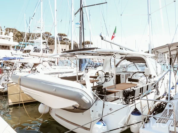 Sun Loft 47 - Yacht Charter Sailica