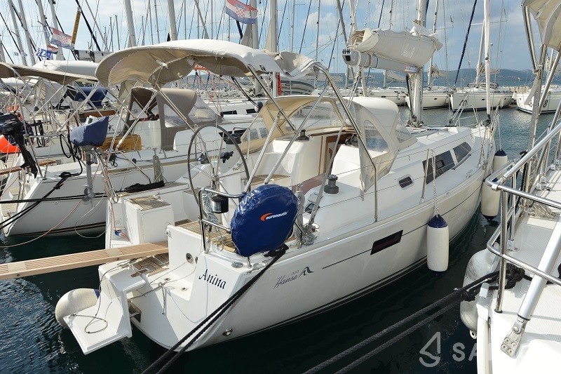 Hanse 320 - Yacht Charter Sailica