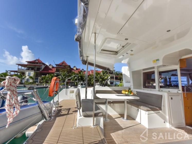Lagoon 450 - Yacht Charter Sailica