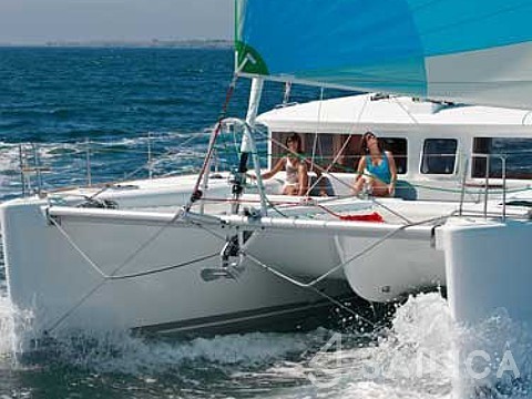 Lagoon 450 - Yacht Charter Sailica