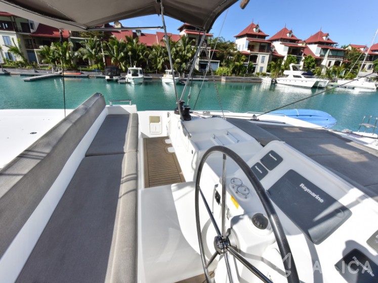 Lagoon 450 - Yacht Charter Sailica