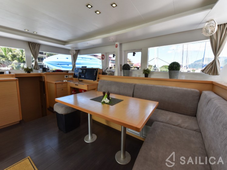 Lagoon 450 - Yacht Charter Sailica
