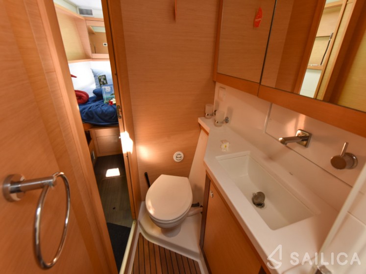Lagoon 450 - Yacht Charter Sailica