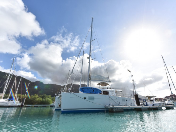 Lagoon 450 - Yacht Charter Sailica