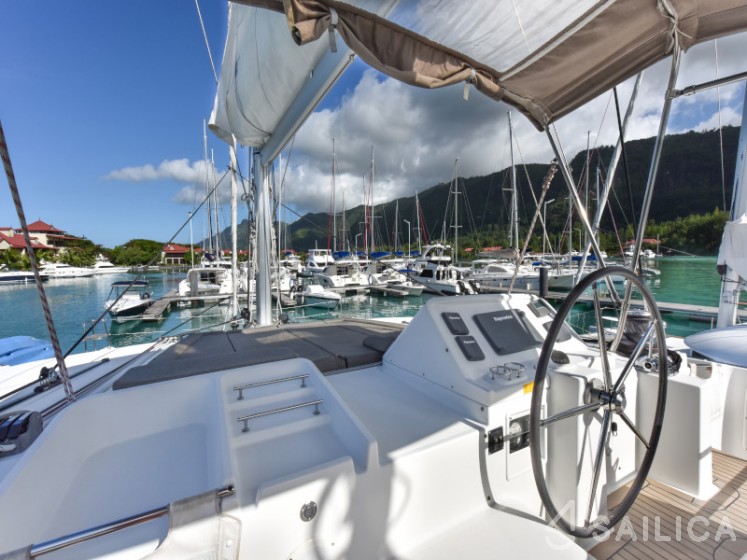 Lagoon 450 - Yacht Charter Sailica
