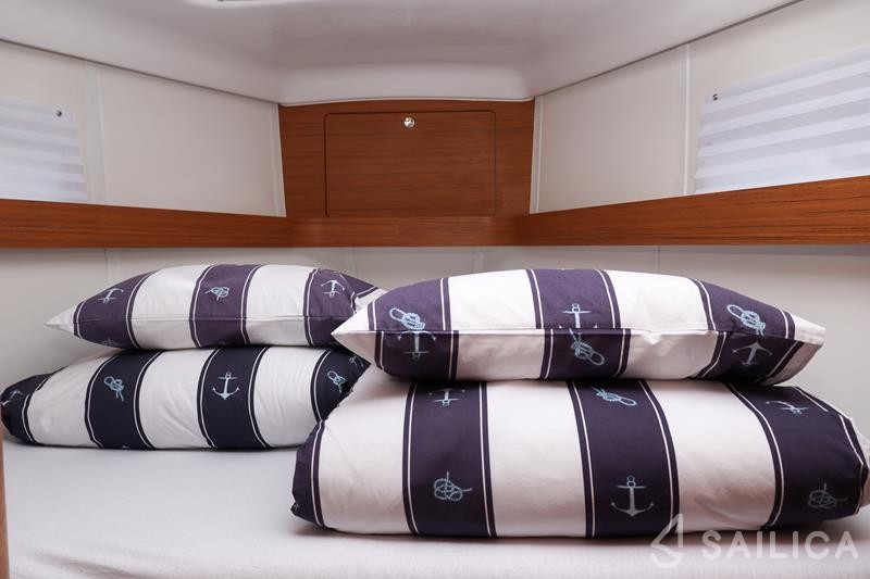 Elan 45 Impression - Yacht Charter Sailica