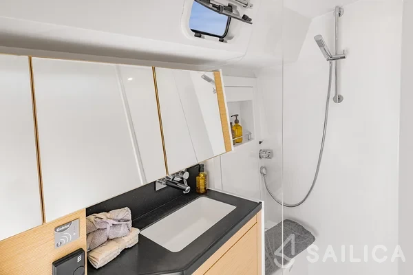 Hanse 460 - Yacht Charter Sailica