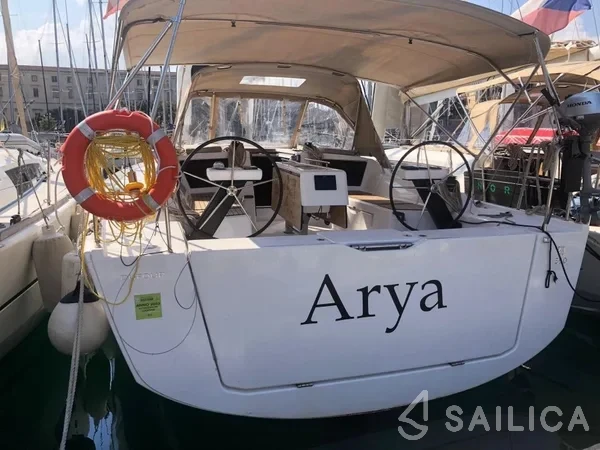 Dufour 390 - Yacht Charter Sailica