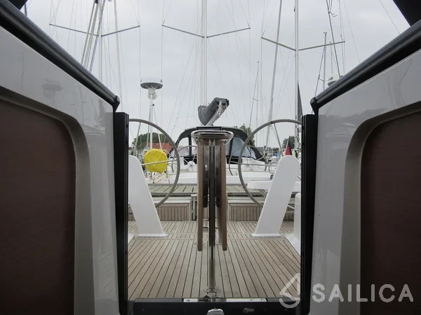Hanse 418 - Yacht Charter Sailica