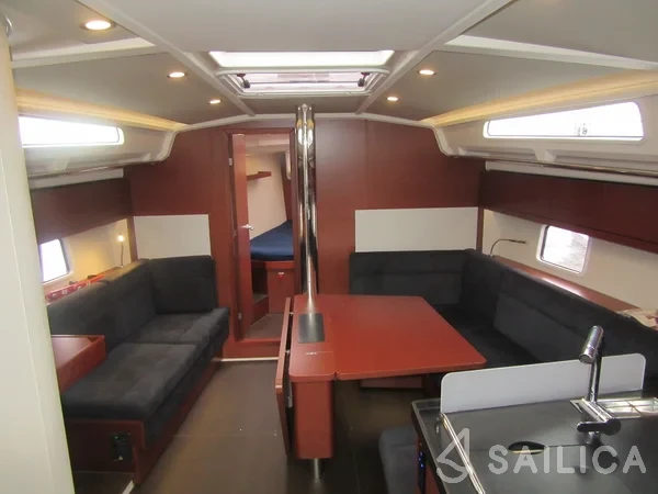 Hanse 418 - Yacht Charter Sailica