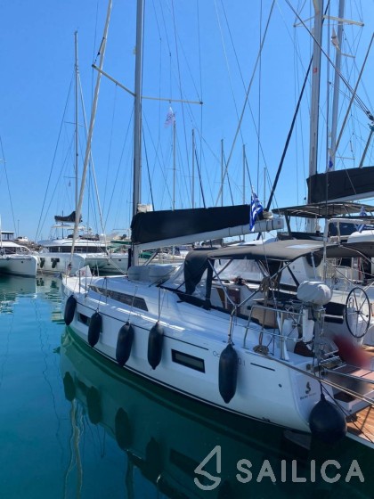 Oceanis 40.1 - Yacht Charter Sailica