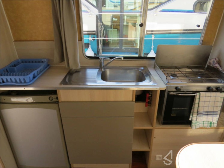Eau Claire 930 - Yacht Charter Sailica