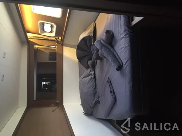 Lagoon 450 S - 4 + 2 cab. - Yacht Charter Sailica