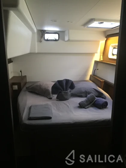 Lagoon 450 S - 4 + 2 cab. - Yacht Charter Sailica