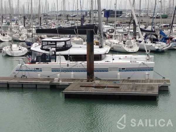 Lagoon 450 S - 4 + 2 cab. - Yacht Charter Sailica