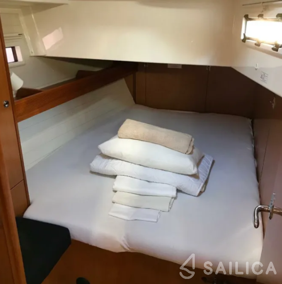 Bavaria 45 Cruiser - Yacht Charter Sailica