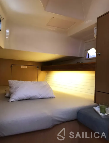 Bavaria 45 Cruiser - Yacht Charter Sailica
