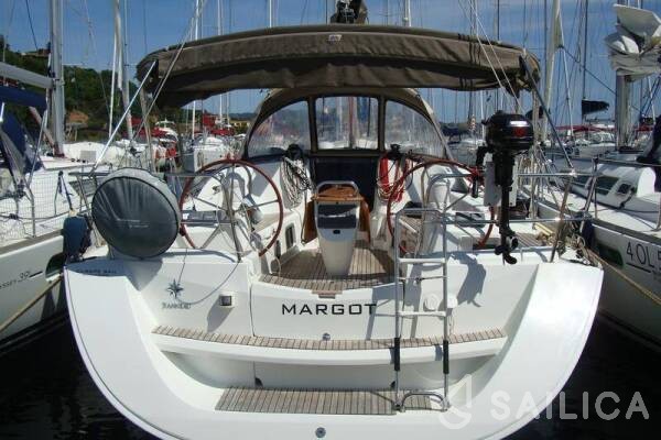 Sun Odyssey 42 - Yacht Charter Sailica