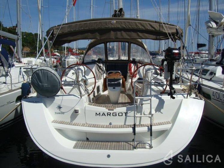 Sun Odyssey 42 - Yacht Charter Sailica
