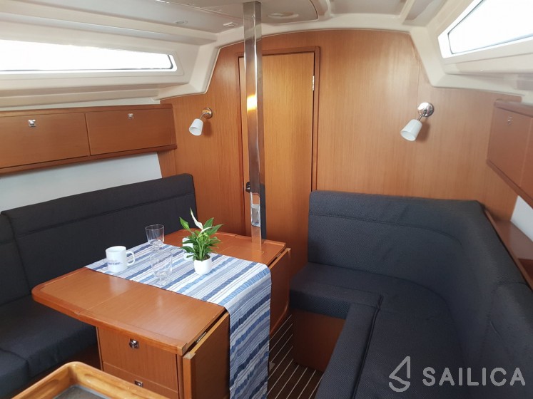 Bavaria 34 Cruiser - Yacht Charter Sailica