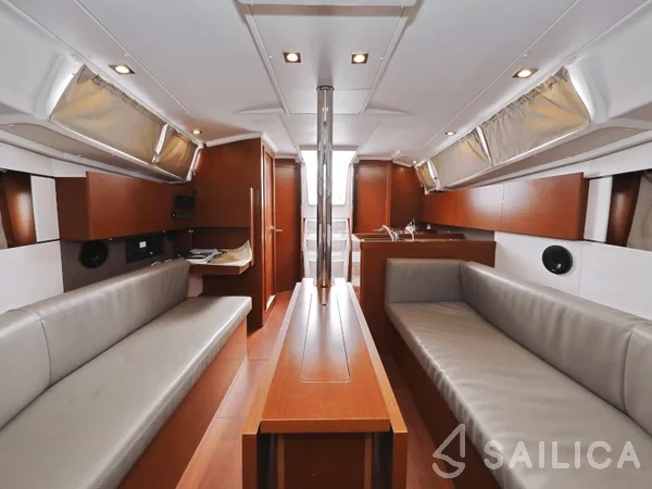 Oceanis 35.1 - Yacht Charter Sailica