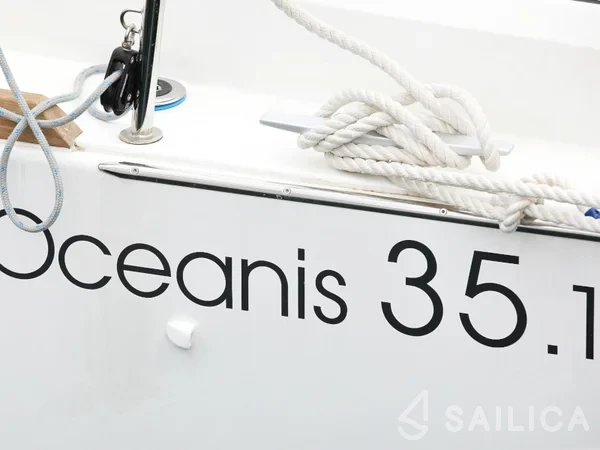 Oceanis 35.1 - Yacht Charter Sailica