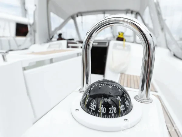 Oceanis 35.1 - Yacht Charter Sailica