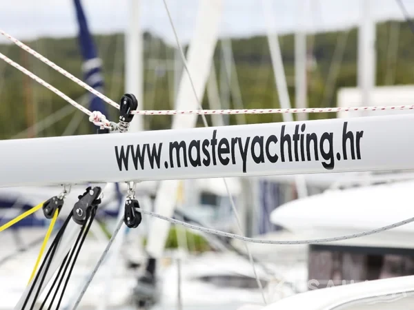 Oceanis 35.1 - Yacht Charter Sailica