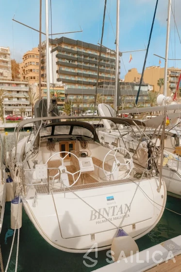 Bavaria 41 Cruiser - Yacht Charter Sailica