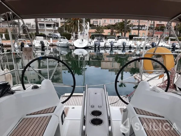 Sun Odyssey 349 - Yacht Charter Sailica